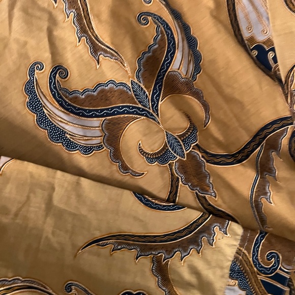 Batik Dánae Hamid long sleeve button up size large - Picture 3 of 4